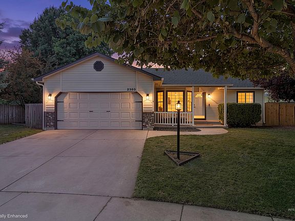 2nd image of 2303 E Oakcrest Dr
