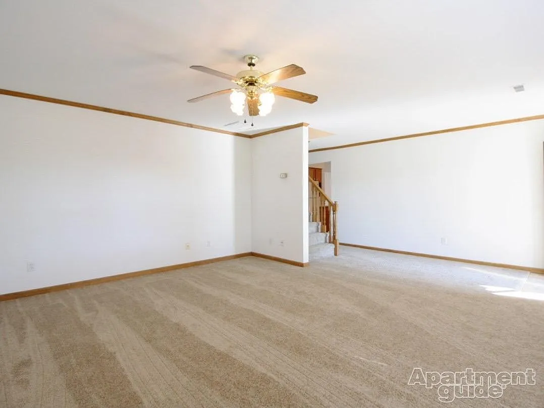 26 Canterbury Ct — Photo 2