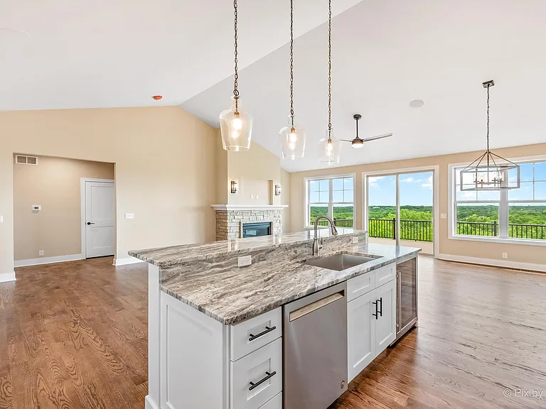 460 S Stone Ridge Dr — Photo 6