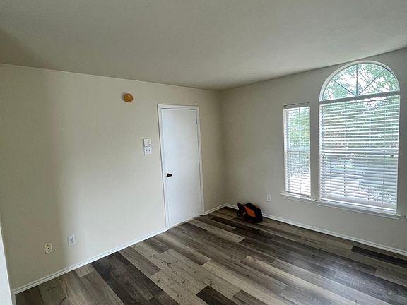 4th image of 1138 Turtle Creek Dr