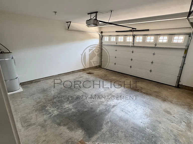 8841 Line Rd #3 — Photo 28