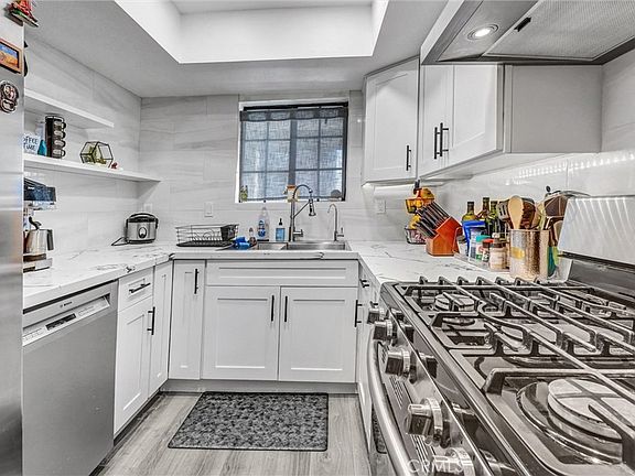 5th image of 6545 Reseda Blvd Unit 6