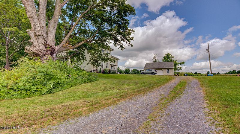 4th image of 1845 Hickory Hill Road