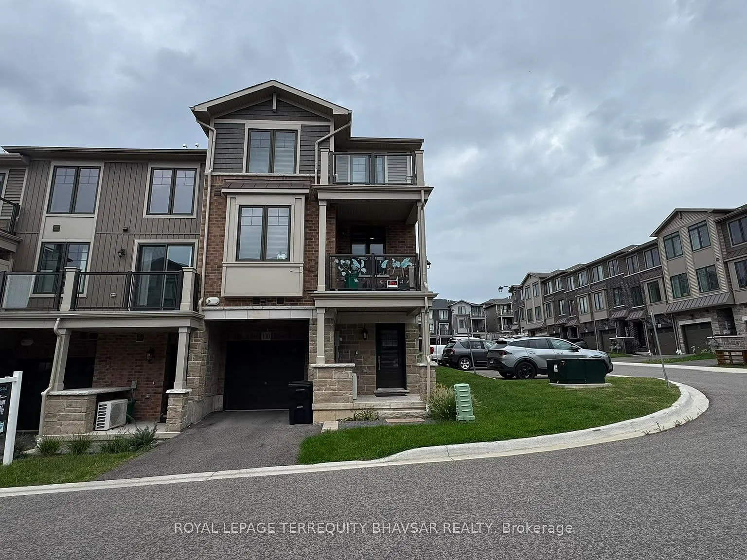 2 bed, $2,450 — Photo 2