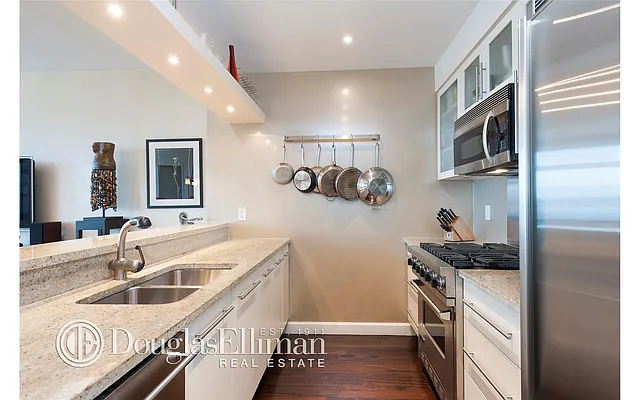 Sold by Douglas Elliman | media 14