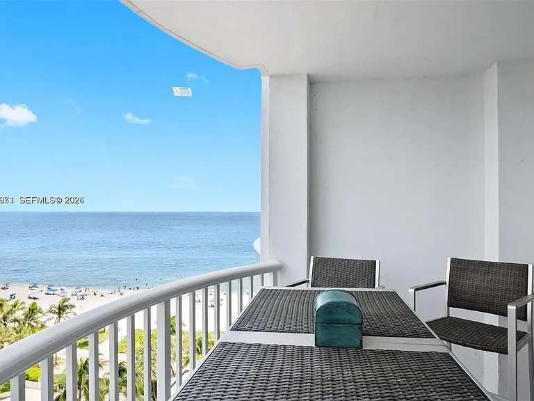 5401 Collins Ave #807 — Photo 6