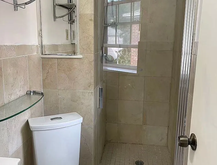 30 Lake Shore Ct #4 — Photo 9