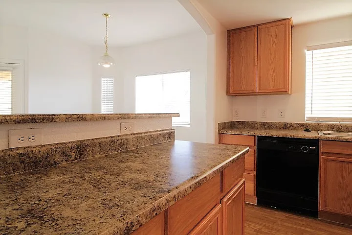 Spacious Condo — Photo 4