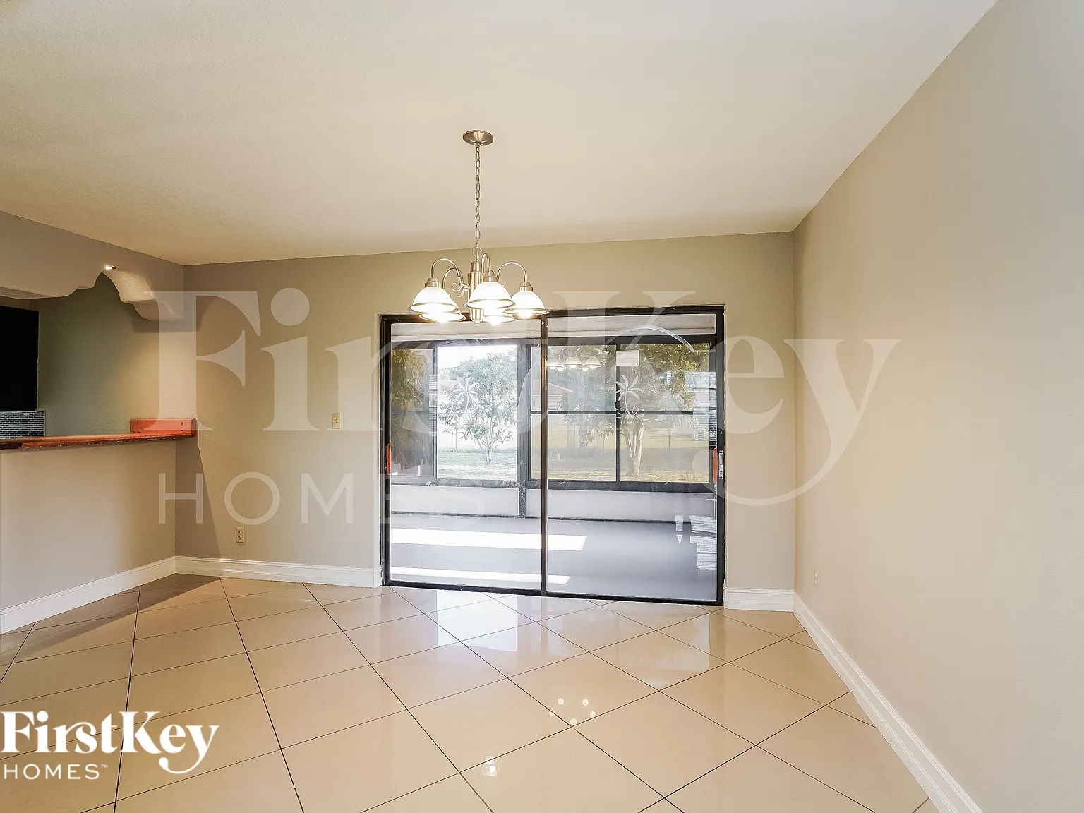 3 bed, 2.0 bath, 1238 sqft, $1,355 — Photo 4