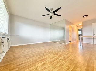 455 Golden Isles Dr APT 309, Hallandale, FL 33009