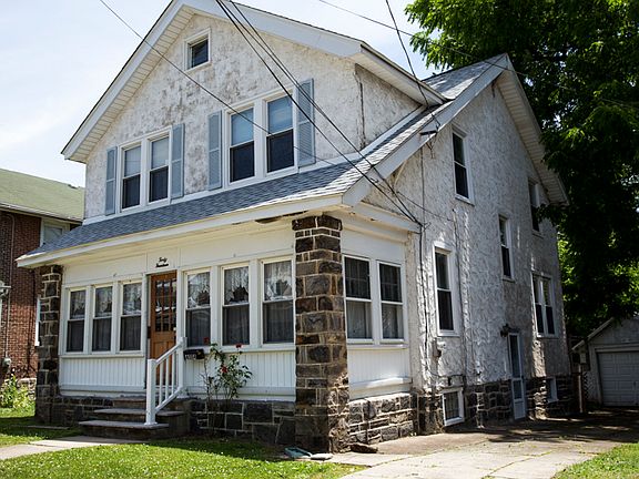 2nd image of 4014 Berry Ave