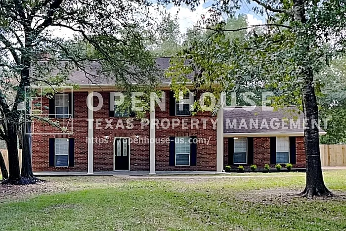 3 bed, 2.5 bath, 2300 sqft, $2,450 — Photo 1