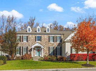 3905 Woodland Dr, Newtown Square, PA 19073