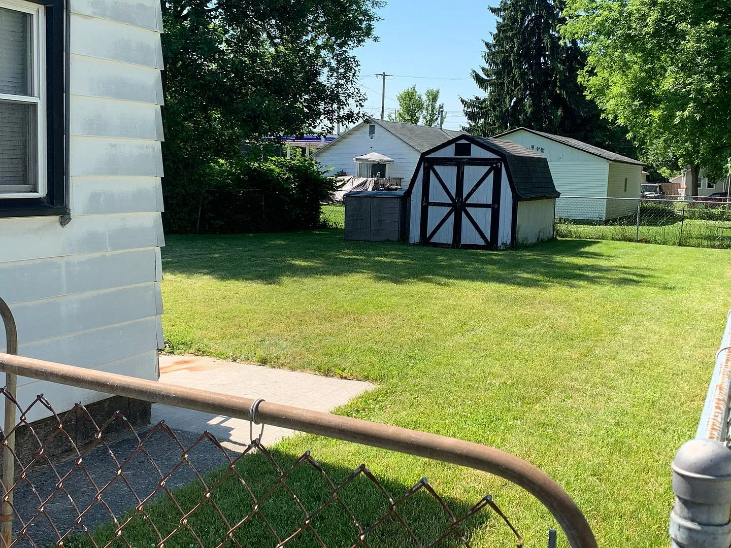 400 E Everettdale Ave Lansing, MI 48910 — Photo 2