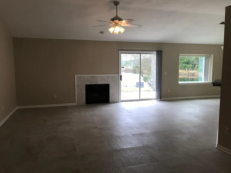617 Southern Lily Dr — Photo 6