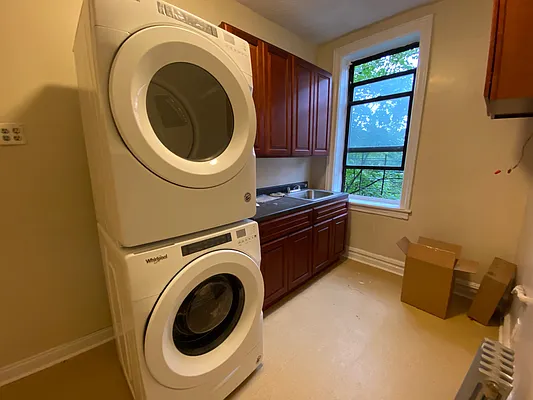 Rented by Lang Realty LLC | media 4