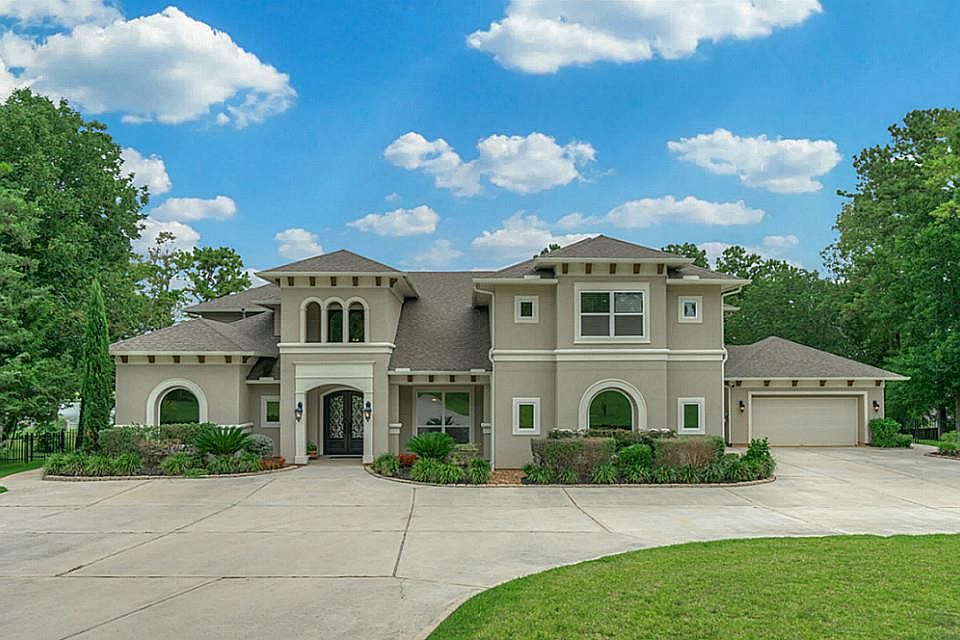1st image of 18708 Palm Beach Blvd