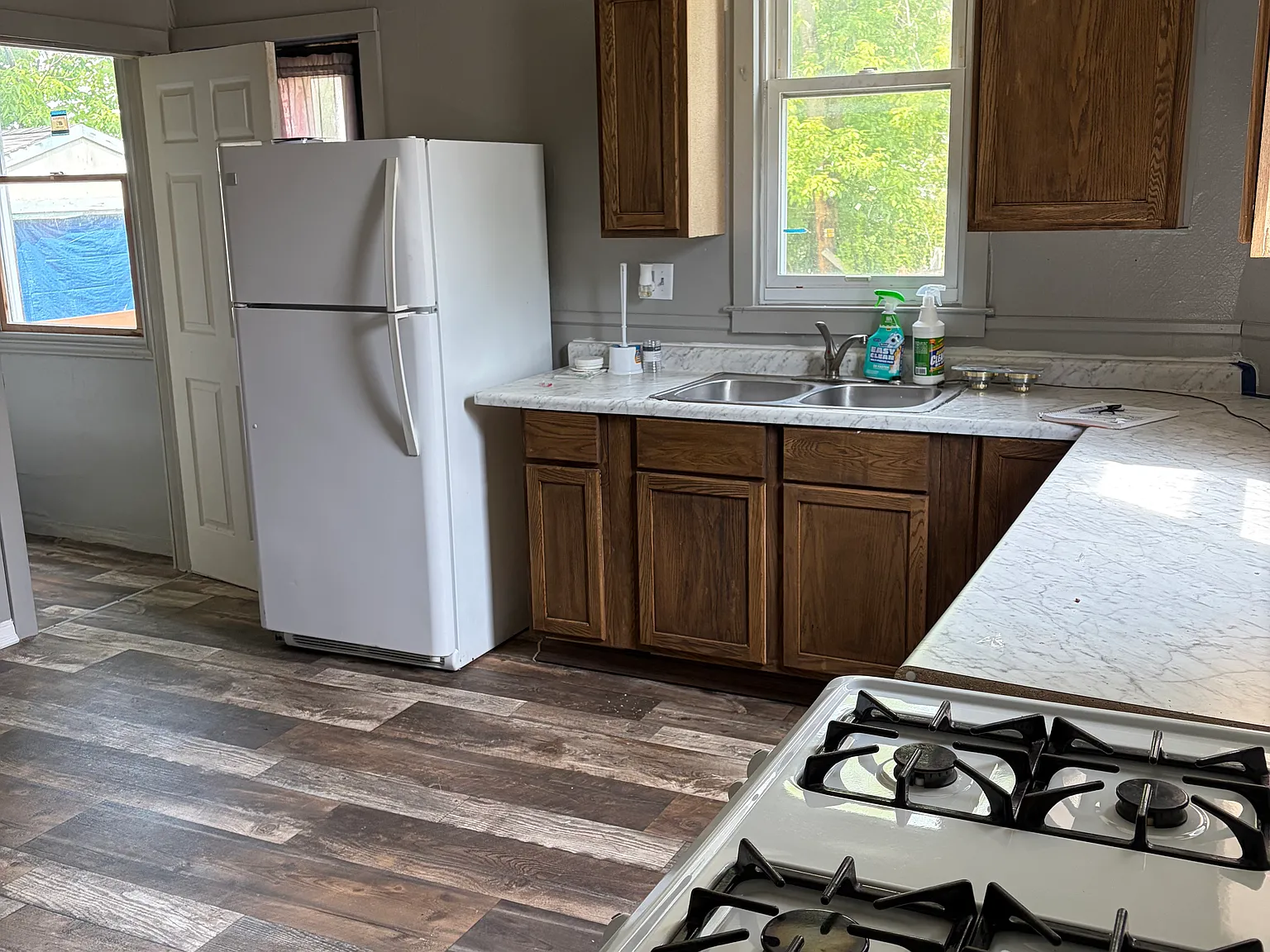 3 bed, 1200 sqft, $1,300 — Photo 4