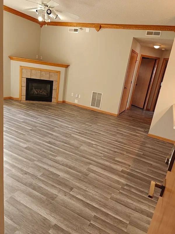 2 bed, 2.0 bath, 1020 sqft, $1,400 — Photo 2