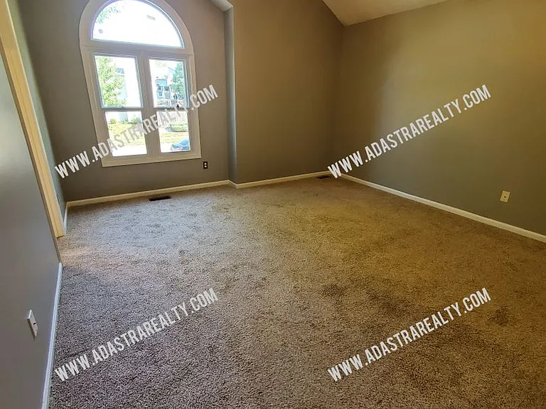 14801 W 123rd Ter — Photo 15