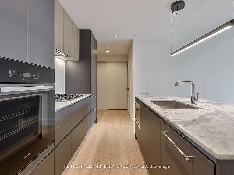 1414 Bayview Ave #204 — Photo 4
