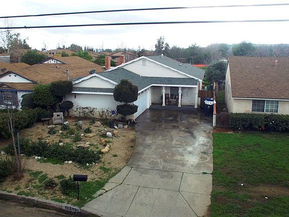 4th image of 12543 Bradley Ave