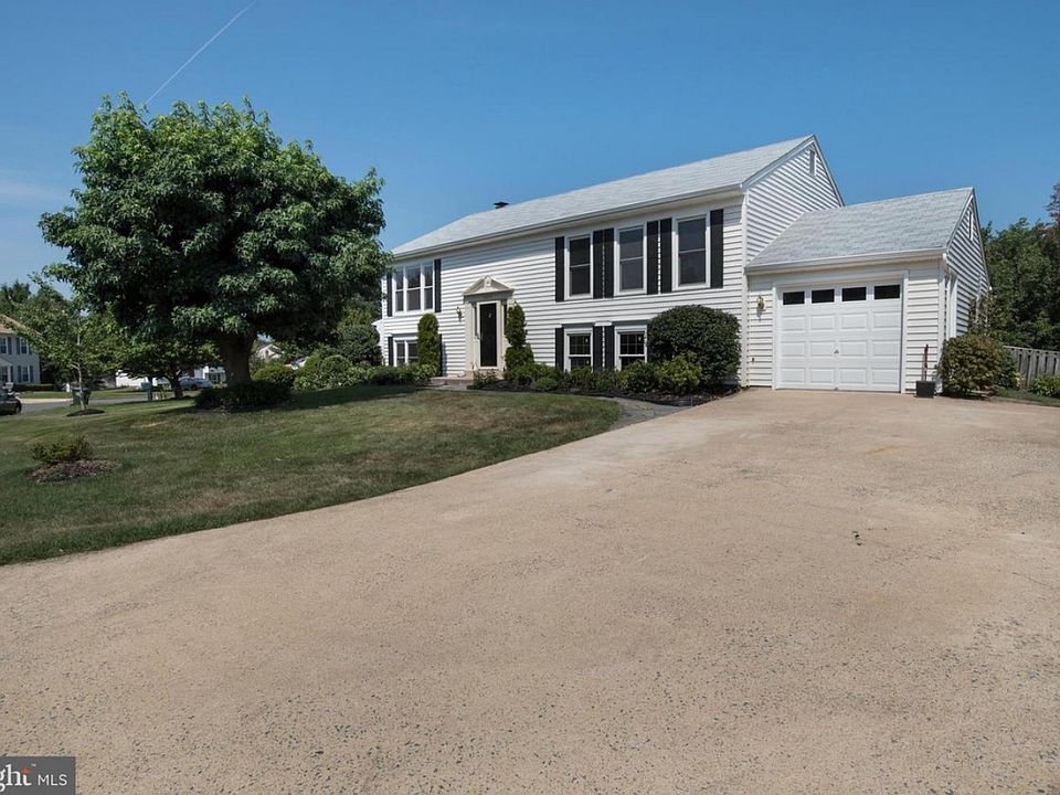 1st image of 10209 McKean Ct