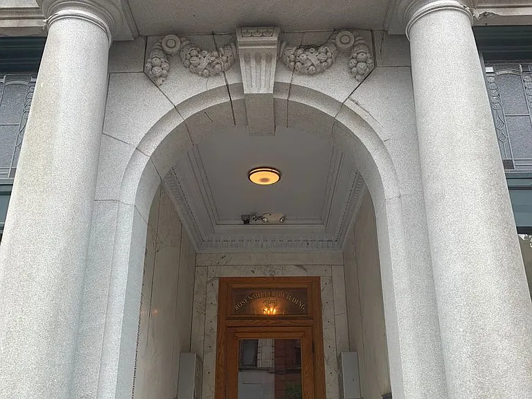 37 W Market St #3A — Photo 1