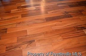 5th image of 805 Wroxham Ln