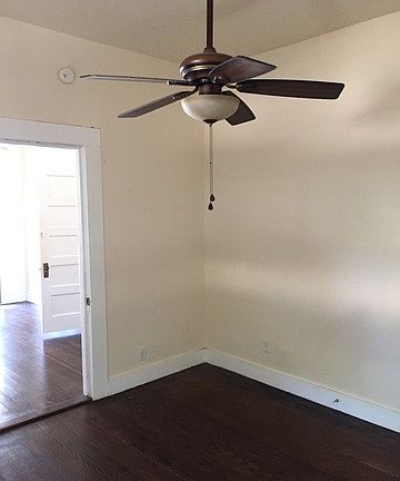 4th image of 916 N Hackberry St