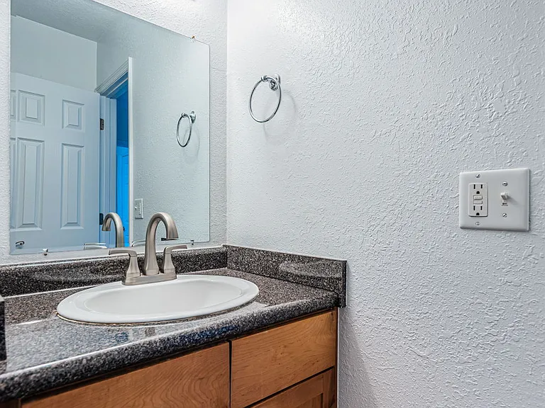 251 Pompano Dr SE #D — Photo 17
