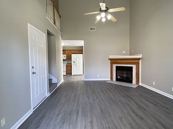 4th image of 1005 Hendricks Ct