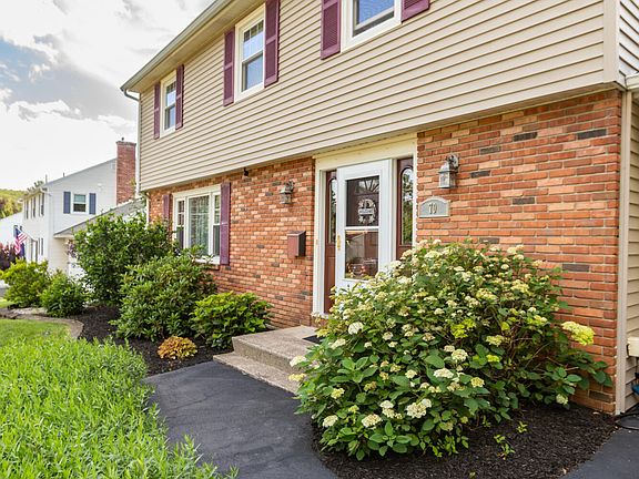 2nd image of 70 Rockland Dr
