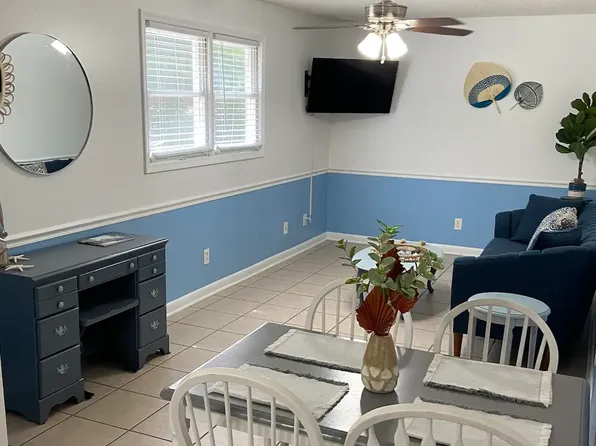 656 Macklen Ave #2, Murrells Inlet, SC 29576