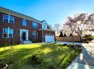 5602 Grosvenor Ln, Bethesda, MD 20814