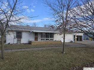 222 N Madison St, Carthage, IL 62321