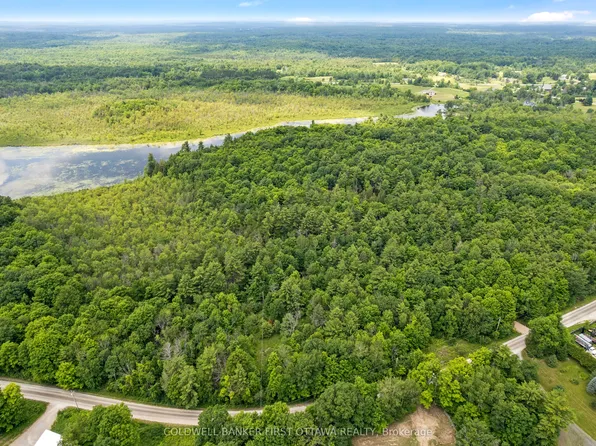 338 Ennis Rd, Tay Valley, ON K0G 1A0