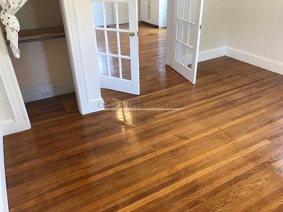 4th image of 39 Winthrop Ave