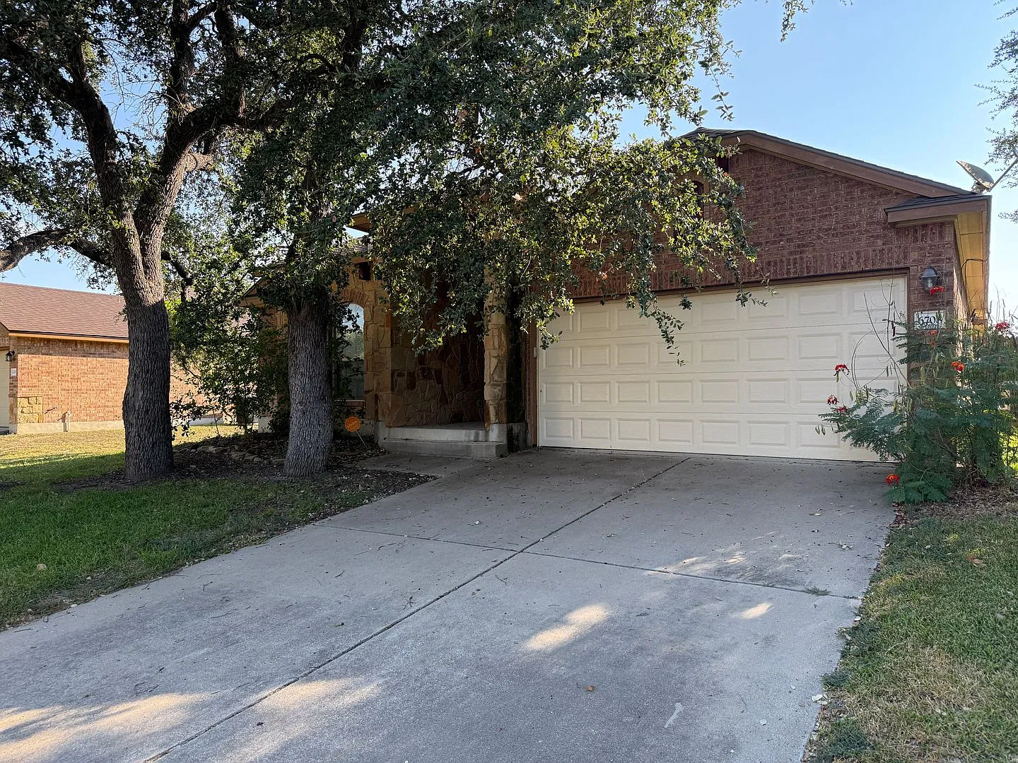 Section 8/Hud Accepted - Rent Reduction -Coming Soon! — Photo 2
