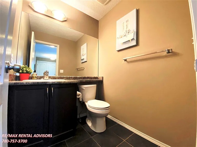 2531 Cole Cres SW — Photo 14