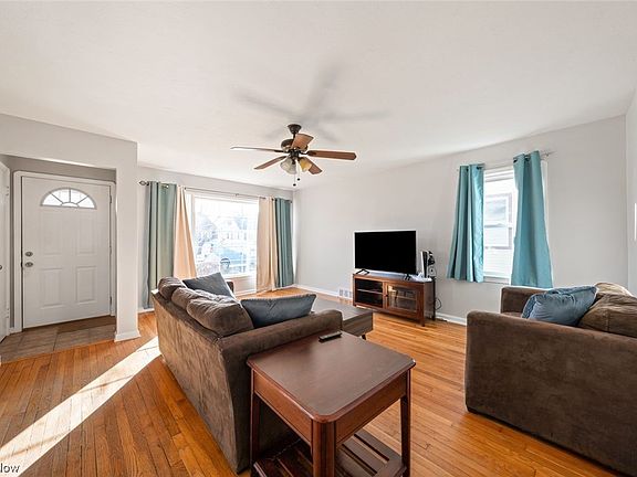 4th image of 5402 Forest Ave