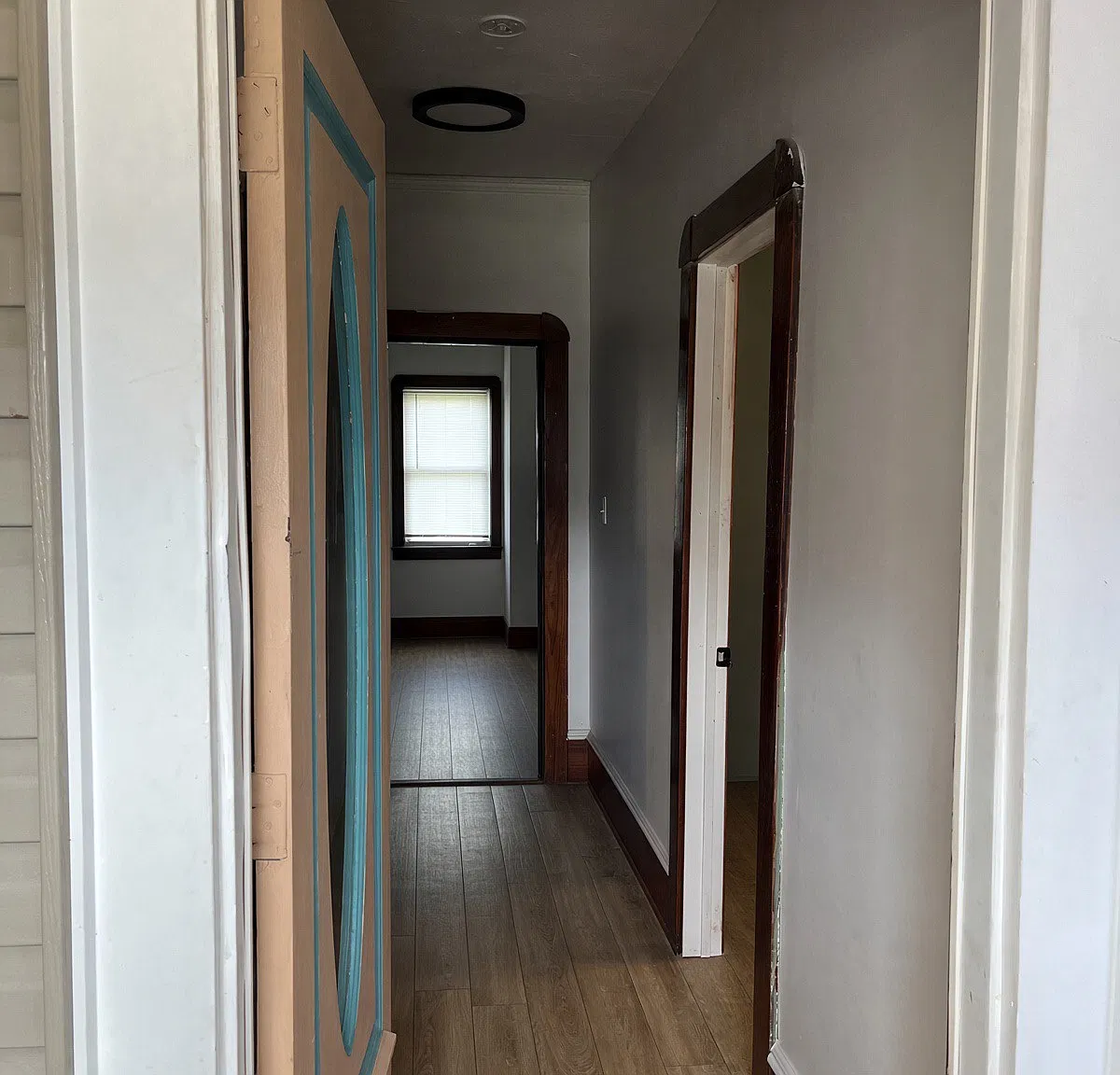 2 bed, 950 sqft, $1,800 — Photo 1