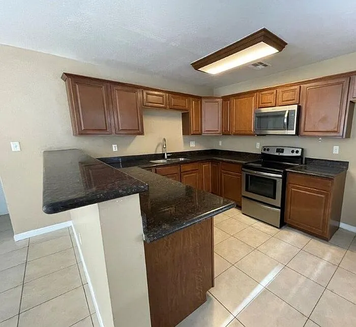 Building Photo - 600 S Roosevelt St #1