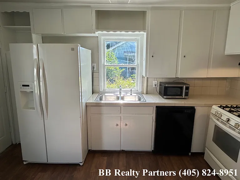 1122 S Xanthus Pl — Photo 6