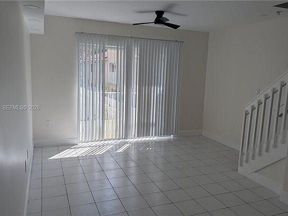 5th image of 208 Riviera Cir