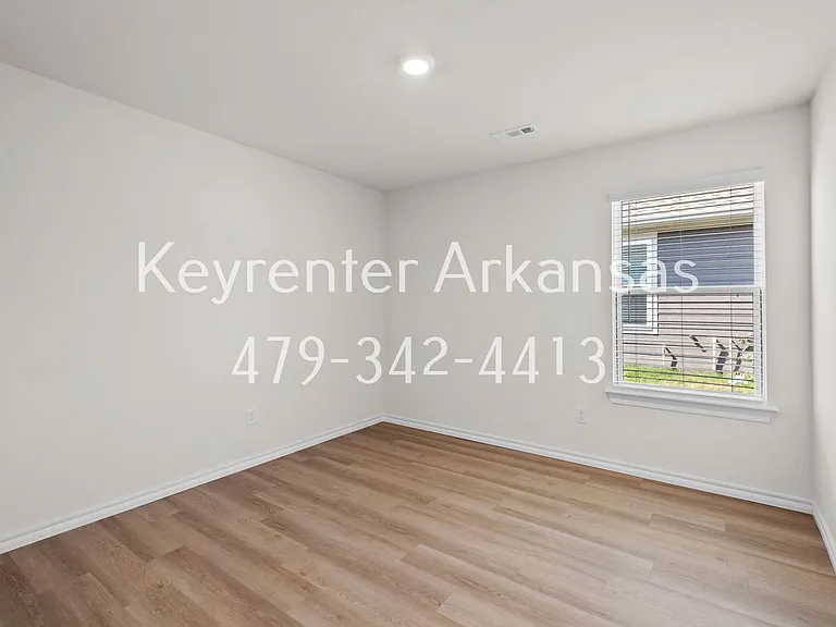 1317 Bates St — Photo 22