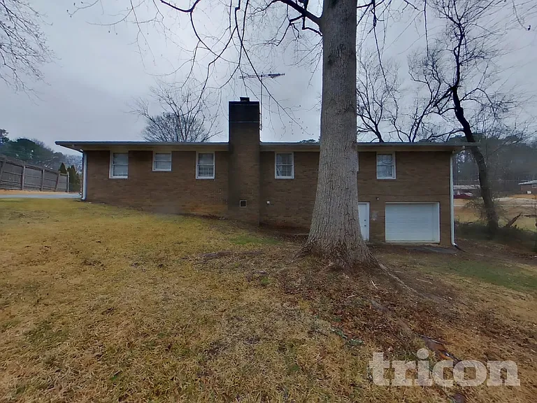 3842 Wesley Dr — Photo 17