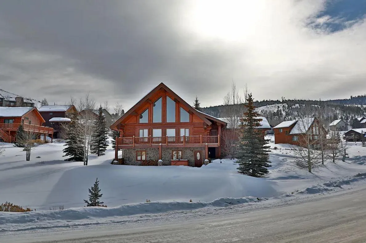 72 Spruce Drive — Photo 2