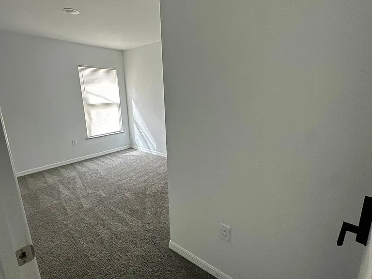 302 Avenue P NW #A — Photo 8