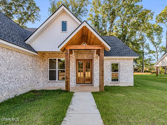 2nd image of 114 Post Oak